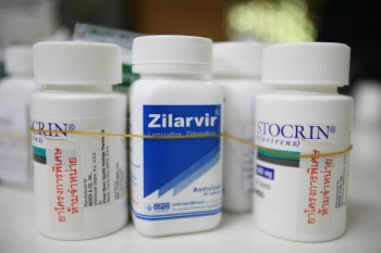 Điều trị bằng ARV