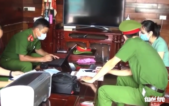 Bắt tạm giam người nuôi cả đàn hổ trái phép trong nhà